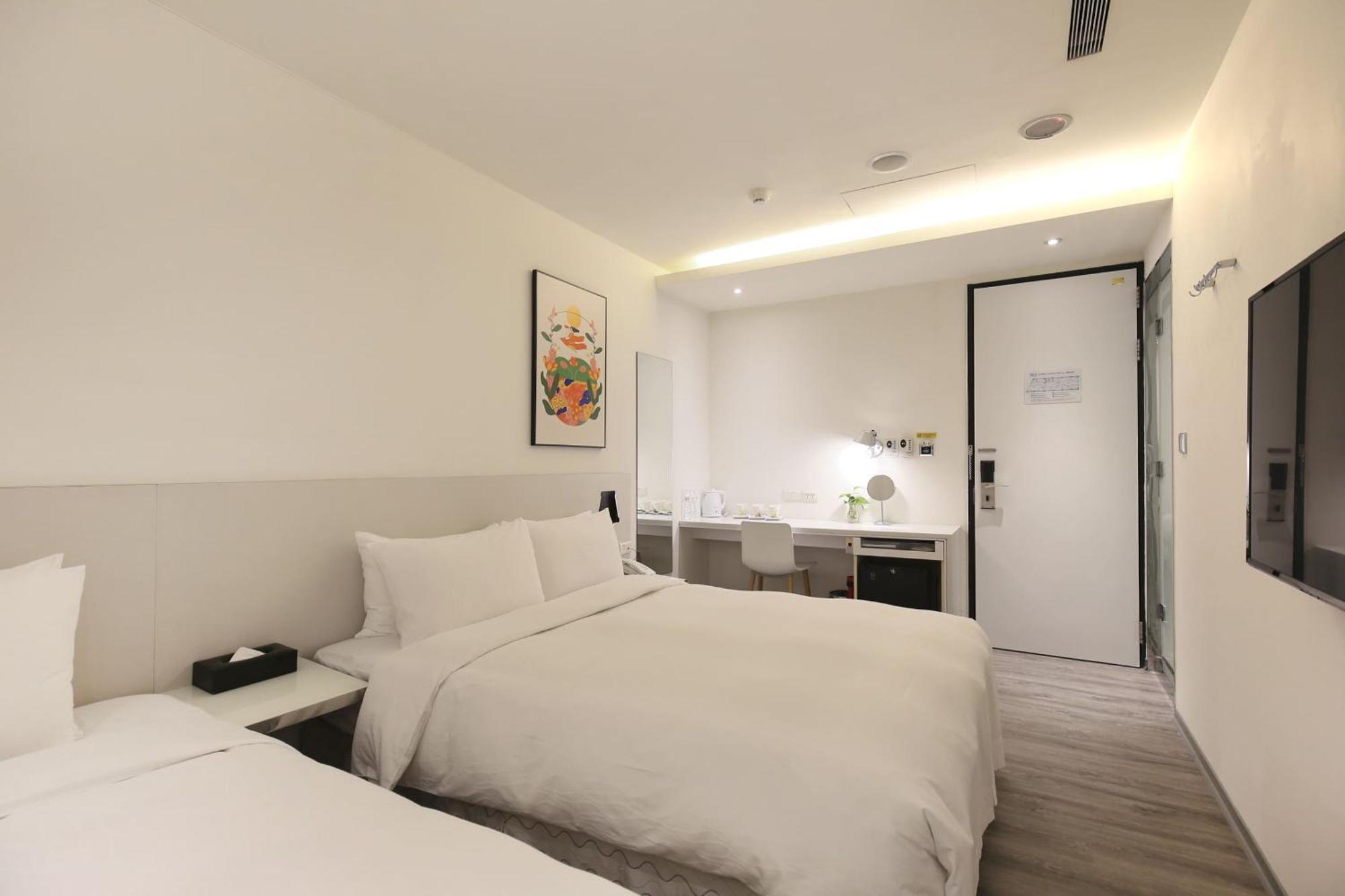 Cityinn Hotel Plus - Ximending Branch Taipei Exterior photo