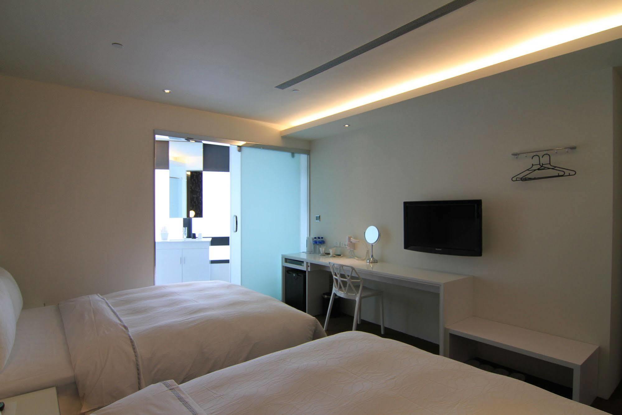 Cityinn Hotel Plus - Ximending Branch Taipei Exterior photo